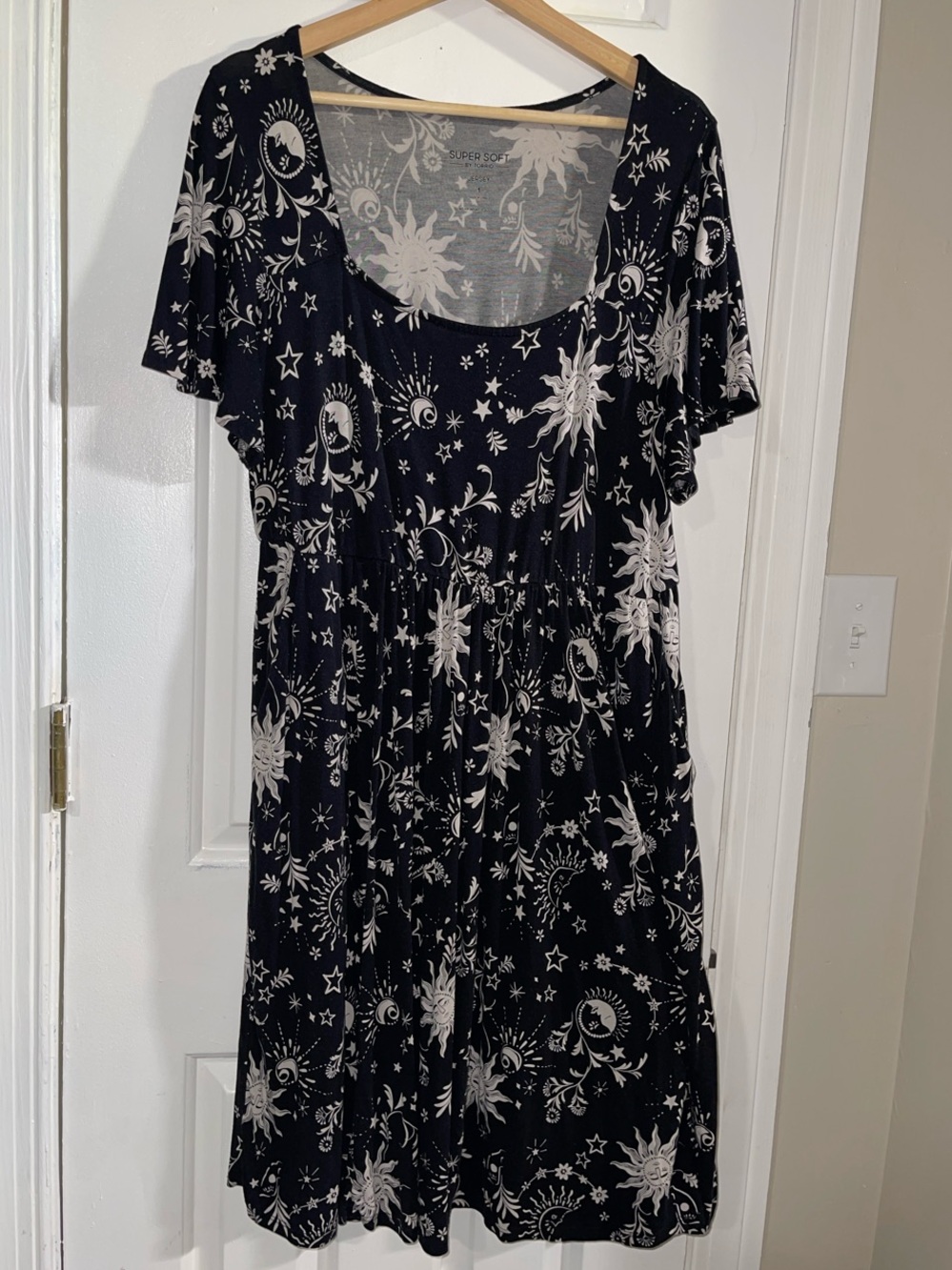 torrid Black and White Celestial Scoop Neck Midi Dress with Pockets